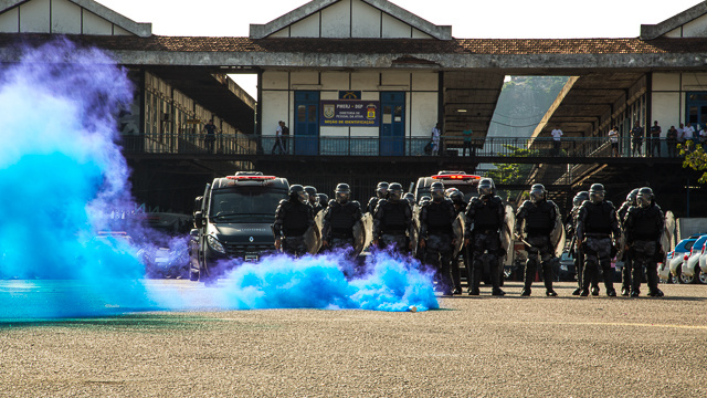 Demonstração à Imprensa do Curso do FBI. (Foto: Matias Maxx/Revista Vice)