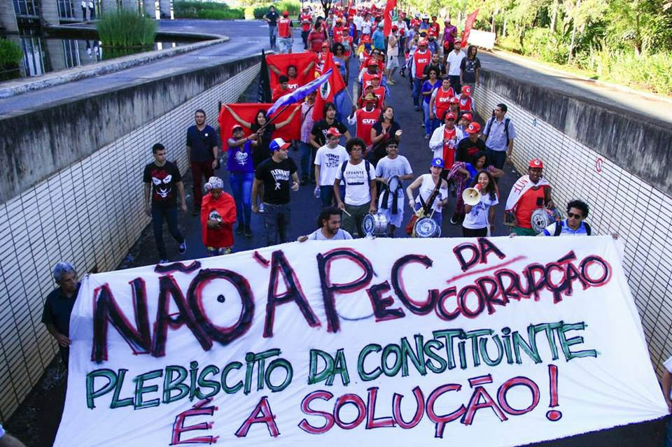 Brasil marcha por constituyente