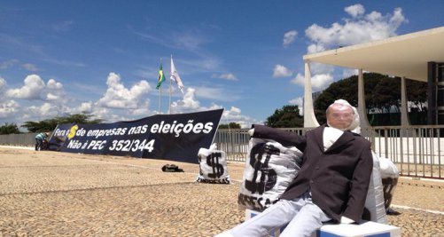 Manifestação contra Gilmar Mendes e PEC da “Contra Reforma Política” em Brasília