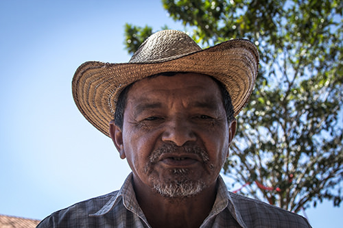 Damião, um dos assentados que participou da construção da escola.