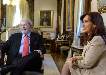 Lula da Silva e Cristina Kirchner: dois projetos com grandes eleitorados cativos, que agora enfrentam o desafio de continuar cativando