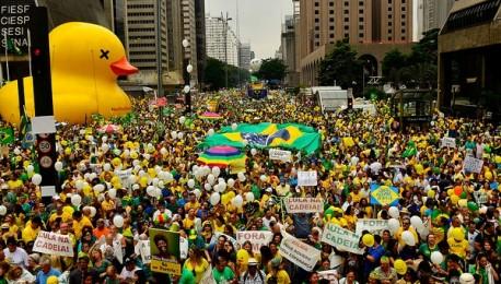 1manifestacion_brasil.jpg