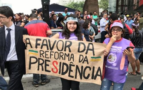 a_favor_da_reforma_da_presidencia.jpg