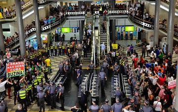 O aeroporto como cenário do espetáculo   Rovena Rosa/Agência Brasil  aeropuerto