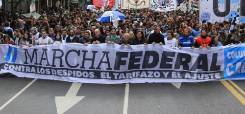 argentina_marcha_federal_con_despidos_tarifazo_ajuste.jpg
