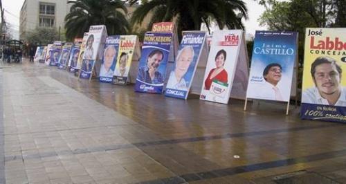 Caras de palo y sucesores hereditarios... carteles candidatos