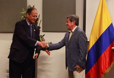 dialogos_en_ecuador_dos.jpg