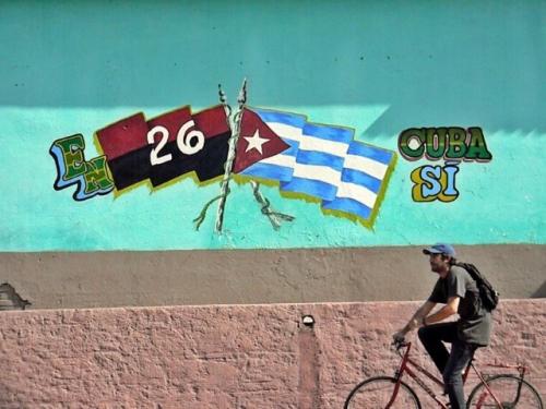 Paseo en Cuba bicicleta raquel palomino small