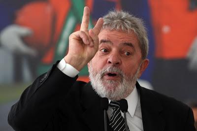 lula_victoria.jpg