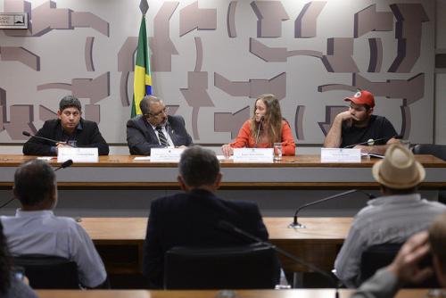 Foto: Violencia contra trabajadores del campo en el estado de Paraná fue el tema de la audiencia pública / Agencia Senado nuestro lema