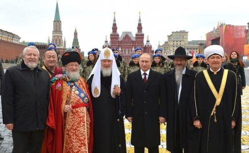 putin_con_religiosos_small.jpg