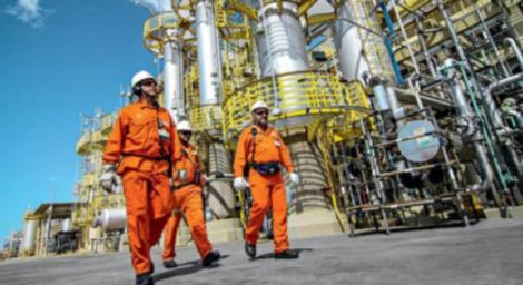  trabajadores refineria petroleo